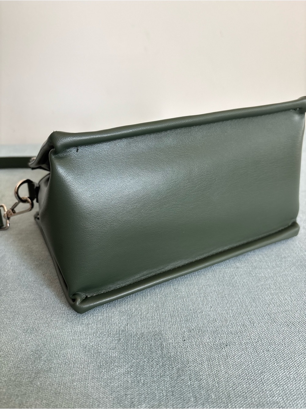 Steve Madden Quilted Forrest Green Crossbody Top-Handle Bag - Picture 4 of 5